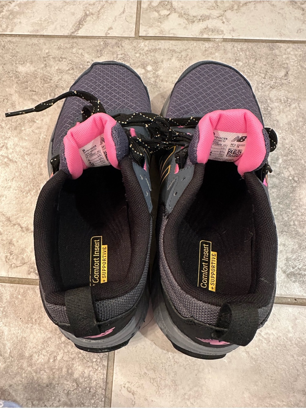 New Balance Women's Gray and Pink Athletic Sneakers with Gold Logo - Picture 4 of 6